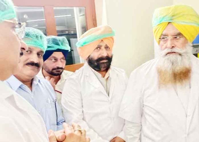 गुरमीत सिंह खुड्डियां ने केरल के फ्रोजन सीमेन टेक्नोलॉजी एवं सहायक प्रजनन प्रौद्योगिकी केंद्र का किया दौरा